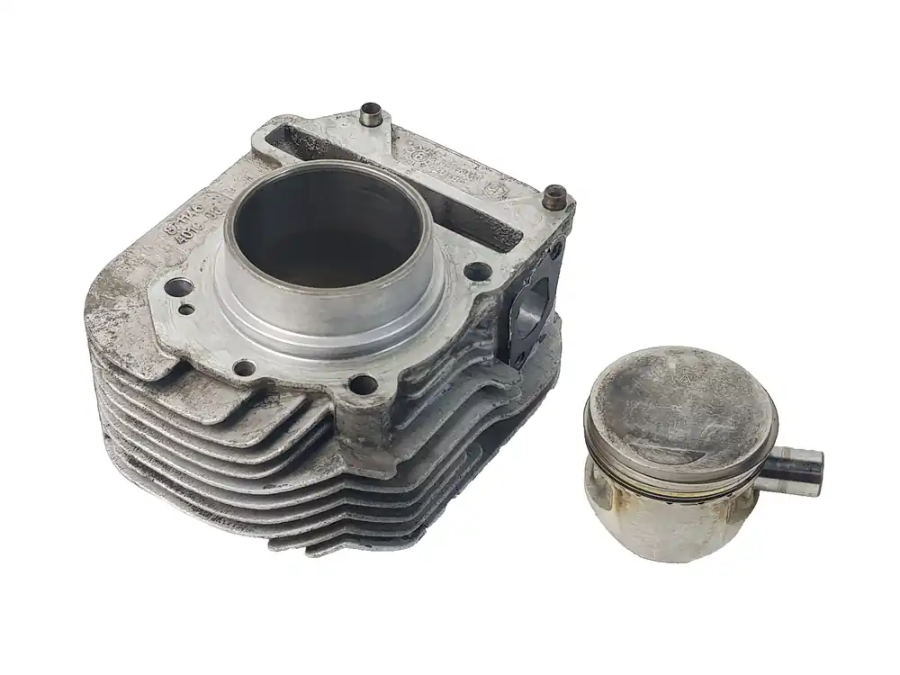 A Buon Prezzo Gruppo Termico Cilindro e Pistone PIAGGIO LIBERTY RST 125 2006 - 2008 VESPA LX
