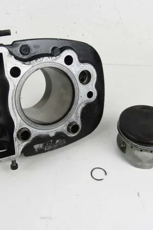 Ultimissimo Modello Gruppo Termico Cilindro e Pistone Anteriore YAMAHA XVS 650 DRAGSTAR
