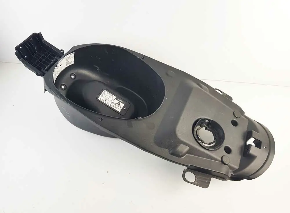 Nuova Collezione Vano Casco Sottosella APRILIA SCARABEO LIGHT 125 200 2007>10 Mod CARB.