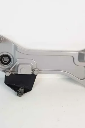 A Buon Prezzo Braccio Sospensione Supporto Marmitta APRILIA SCARABEO 125 PIAGGIO 2003 > 2006