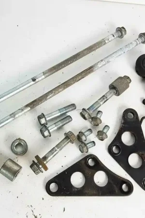 A Buon Prezzo Perni Staffe Supporti Motore Vari HONDA CBR 600 F 1997 > 1998